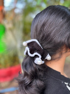 Scrunchy Black and White