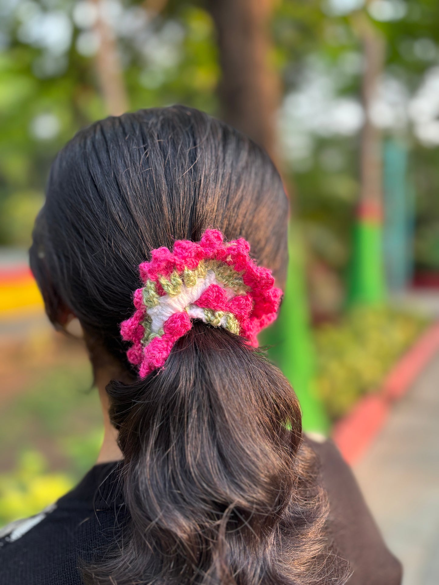 Gajra Scrunchy white and pink