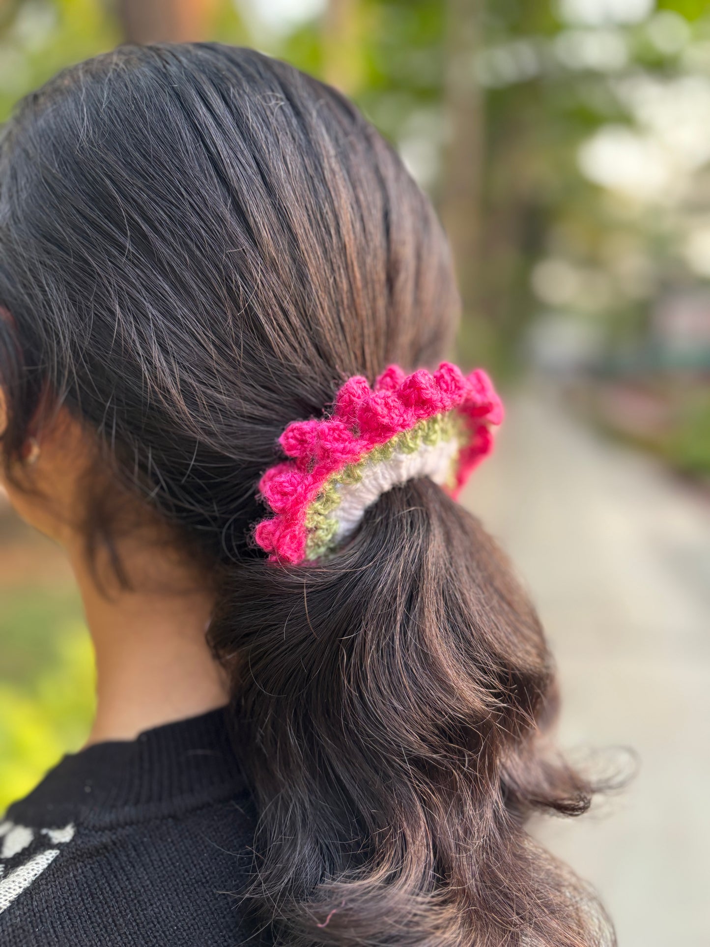 Gajra Scrunchy white and pink