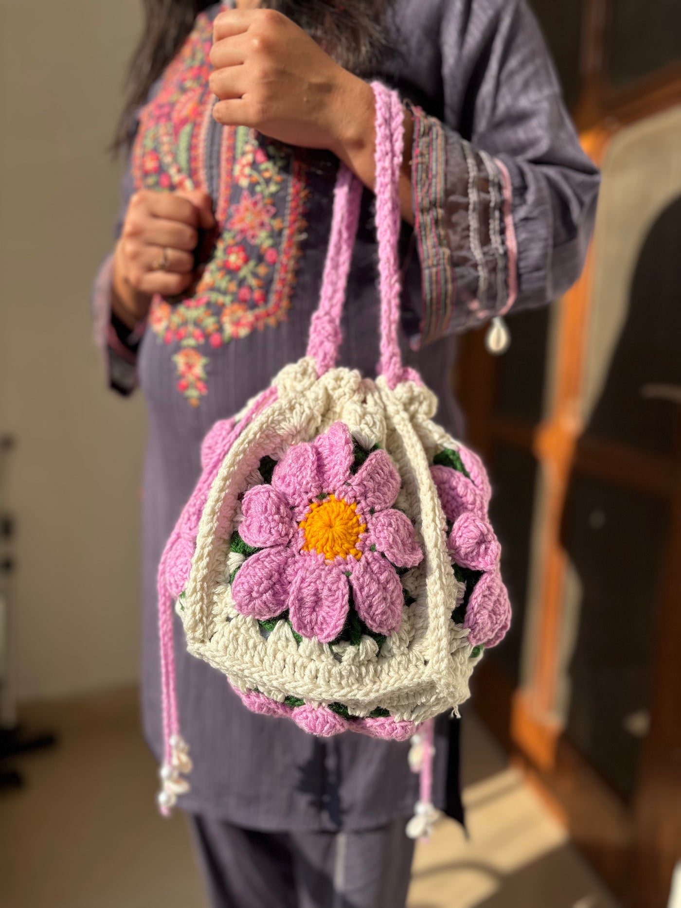 Floral Diasy Carry Bag
