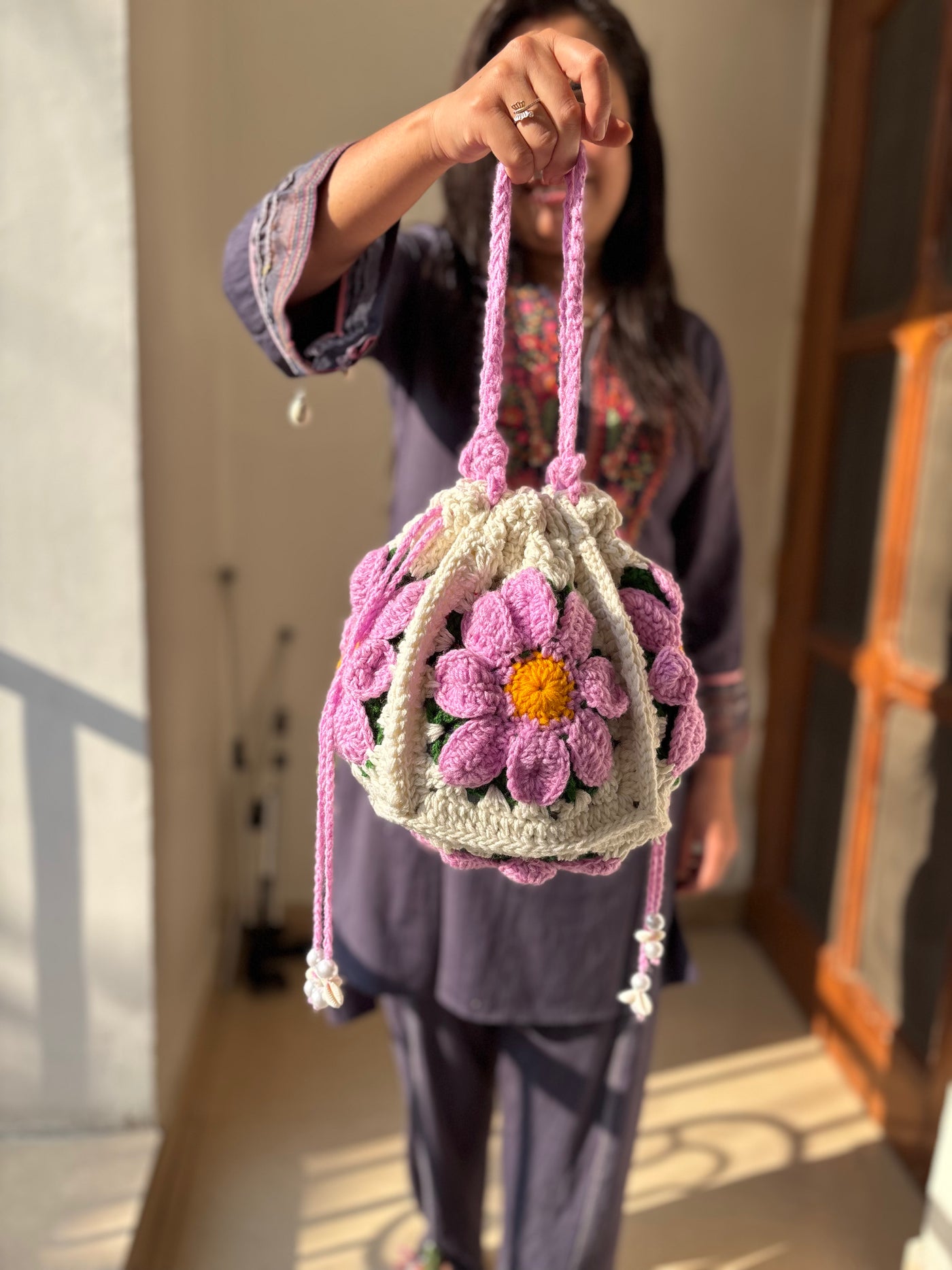 Floral Diasy Carry Bag