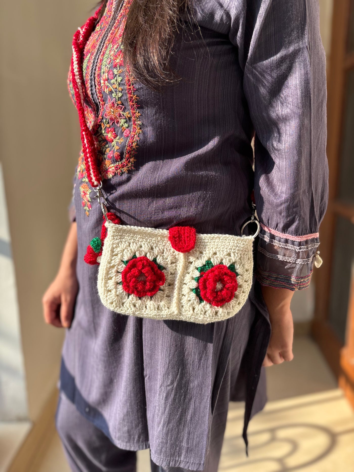 Rose bag cum clutch