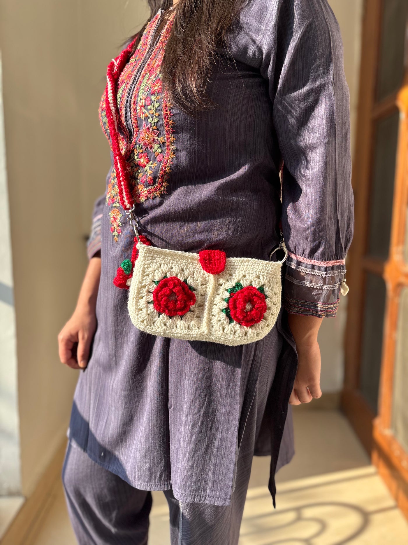 Rose bag cum clutch